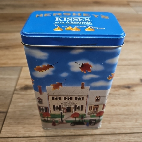 Hersheys Kisses with Almonds Tin Vintage 1990 Collectible - Picture 1 of 8